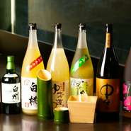 ハイボールや日本酒をはじめ、餃子に合わせてセレクトされたドリンクメニューたち。季節ごとにおすすめをピックアップしています。