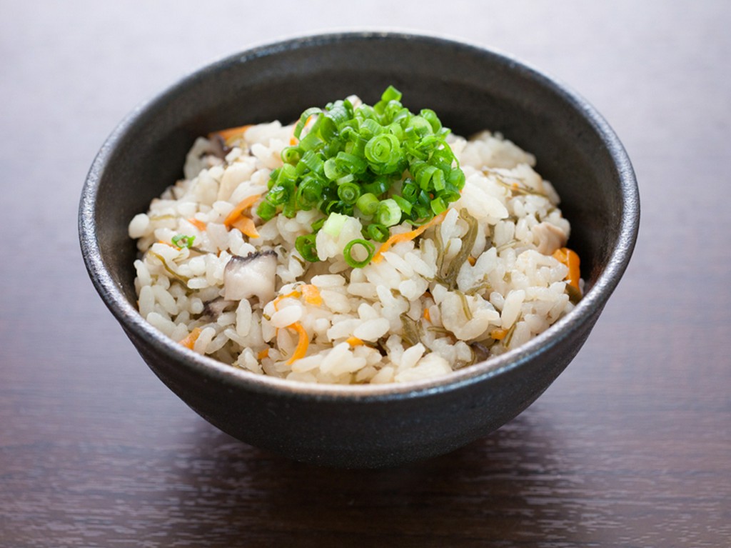 豚バラの旨みがたっぷり染みわたった、沖縄の家庭料理『ジューシー』