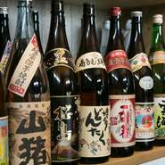 定番の焼酎から「山猪」といった知る人ぞ知る銘柄まで、約50種類の焼酎を取り揃えています。今後もさらに銘柄を増やしていくとか。				