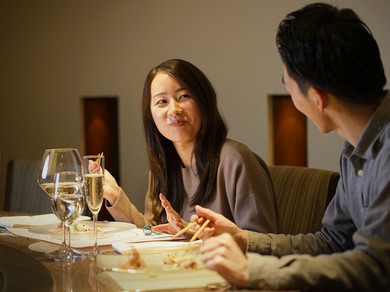ロマンティックな空間と贅沢食材を味わうコースで大人のデートを