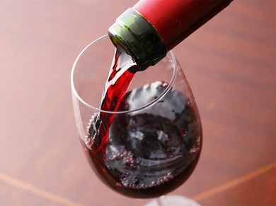 お食事に合わせたワインを多数ご用意しております。