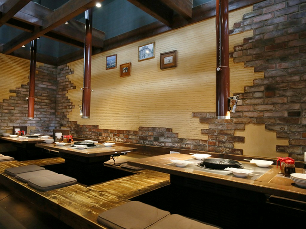 落ち着いた雰囲気でゆったり過ごせる店内でご家族の団欒を。