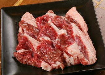 ミディアムレアで味わいたい『生ラムランプ肉』（150g）