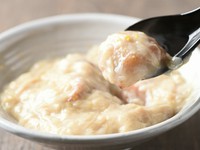 季節によって具材が変わる煮物『里芋の湯葉あんかけ』