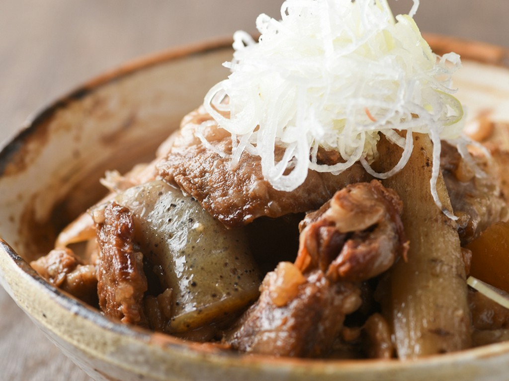 6時間ほどかけてつくる『牛すじ煮込み』