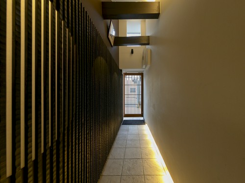 入り口から続く通路。高まる期待に胸が躍る