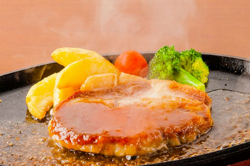 熟成肉の旨味たっぷり！　『ポークジンジャーステーキ』