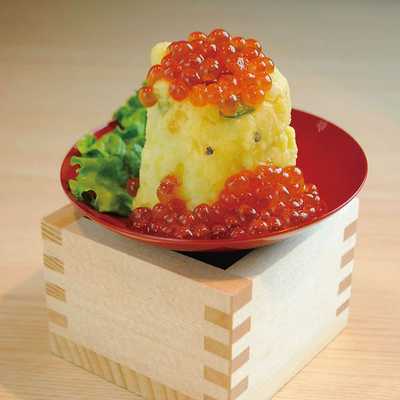 ぬる燗佐藤名物　いくらたっぷりインカポテサラ