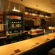 デートでのご利用に好評を頂いています。カウンター席でも、個室でもそれぞれ良さがあるので使い分けることが出来ます。会社の上司と部下が親睦を深めるためにいらっしゃる、というシーンも多いです。