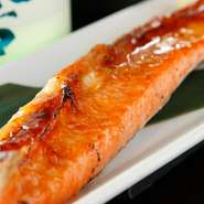 脂ののりが最高な鮭ハラスはお酒との相性も抜群です。