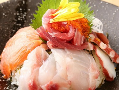 市場直送海鮮丼