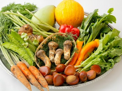 愛知県産の新鮮野菜を使った料理は女性に好評