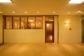 隠れ家的な雰囲気もあり、ゆったり食事を楽しめる