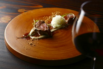 仔イノシシ　炭火焼