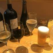 おつまみ前菜3種＋入店から1H飲み放題
生ビール・ハイボール・白ワイン・赤ワイン・スパークリングワイン、ソフトドリンク
料理単品注文もOK！

ランチ11時～13時45分までの入店
ディナー17時～21時45分までの入店
