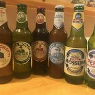 モレッティ
　　ラウテンティカ　　650円
　　ドッピオモルト　　800円
　　ラ・ビアンカ　　　800円
　　ラ・ロッサ　　　　800円
ペローニ　ナストロ　アズーロ　800円
メッシーナ　　　　　　　　　　700円