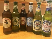 モレッティ
ラウテンティカ 650円
ドッピオモルト 800円
ラ・ビアンカ 800円
ラ・ロッサ 800円
ペローニ ナストロ アズーロ 800円
メッシーナ 700円