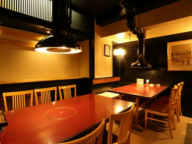 ゆったりとくつろげる大人の空間。リラックスしてお食事を