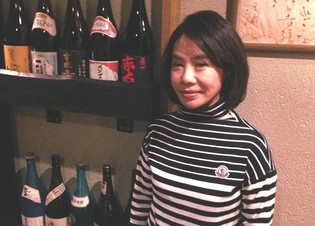 お客さまの邪魔にならない、気の利いた対応で接客を