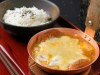 とろ～りチーズと玉子がたまらない『チーズかつどん（かつどんS＋チーズ）』