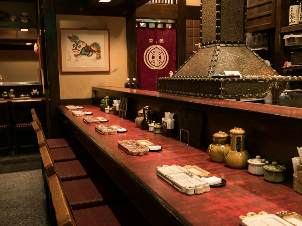 昭和風情を感じる落ち着いた空間で、贅沢な時の流れを感じる