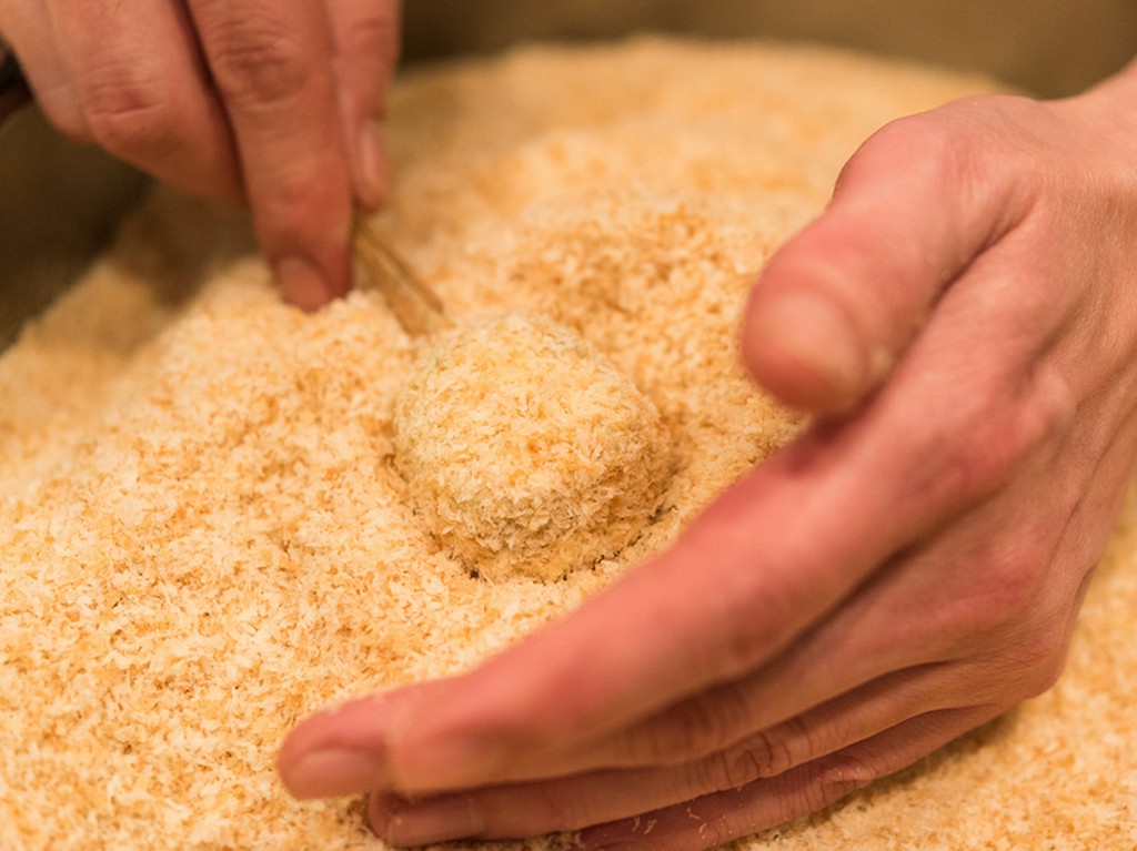 素材と衣の一体感を大切に、毎日ひと串一串ていねいに仕込みます