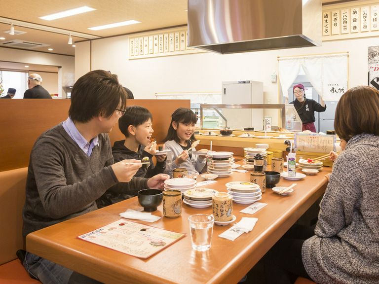 子供の笑顔が生まれるボックス席は、家族団らんにピッタリ