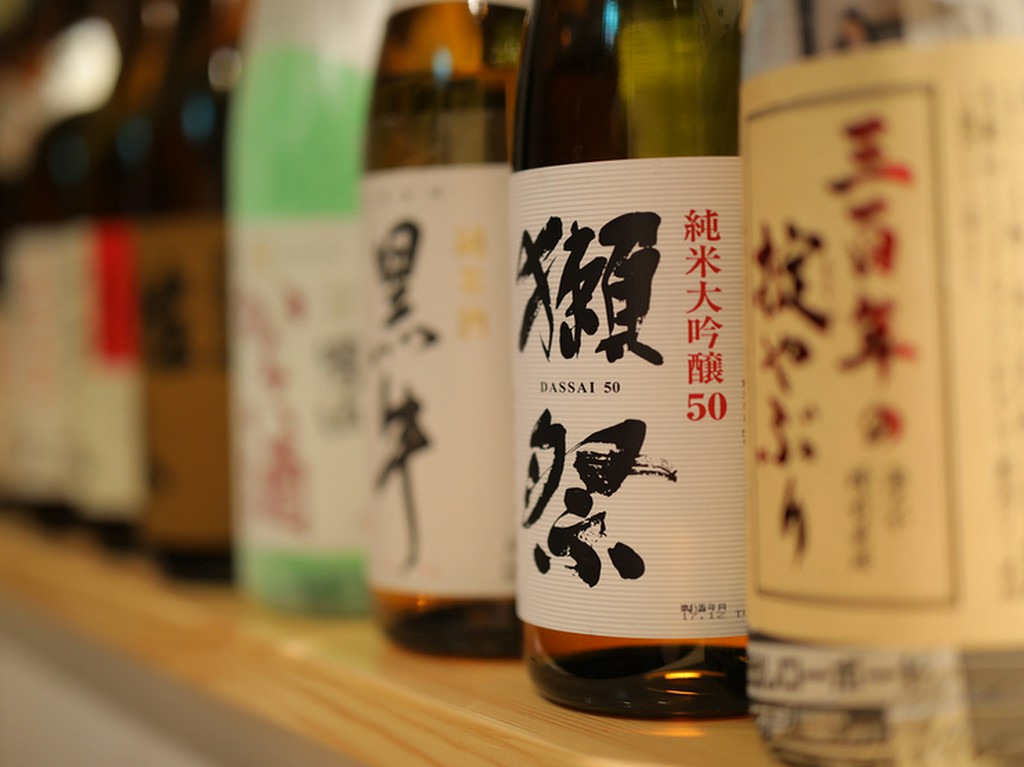 料理の旨さを引き立てる選りすぐりの『日本酒』