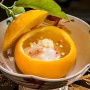 春が旬の三宝柑を使った蒸物など、その季節ごとに美味しくお召し上がりいただける和食の逸品をご提供いたします。