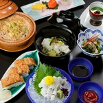 京料理に新鮮な活魚と旬の食材を贅沢に使った、見目麗しいお料理の数々でおもてなし。