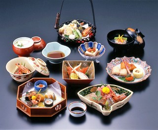 ご予算に応じて器・料理内容など吟味いたします。