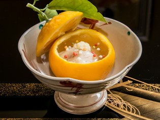 会席料理に花を添える一皿『ぐじ三宝柑蒸し』