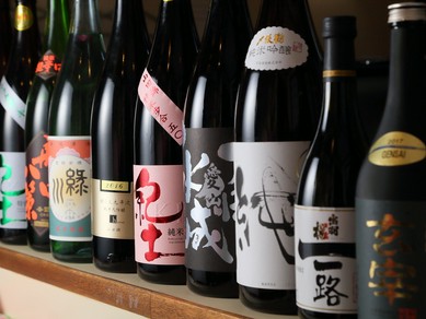 店主が惚れ込んだ、厳選日本酒のラインナップ