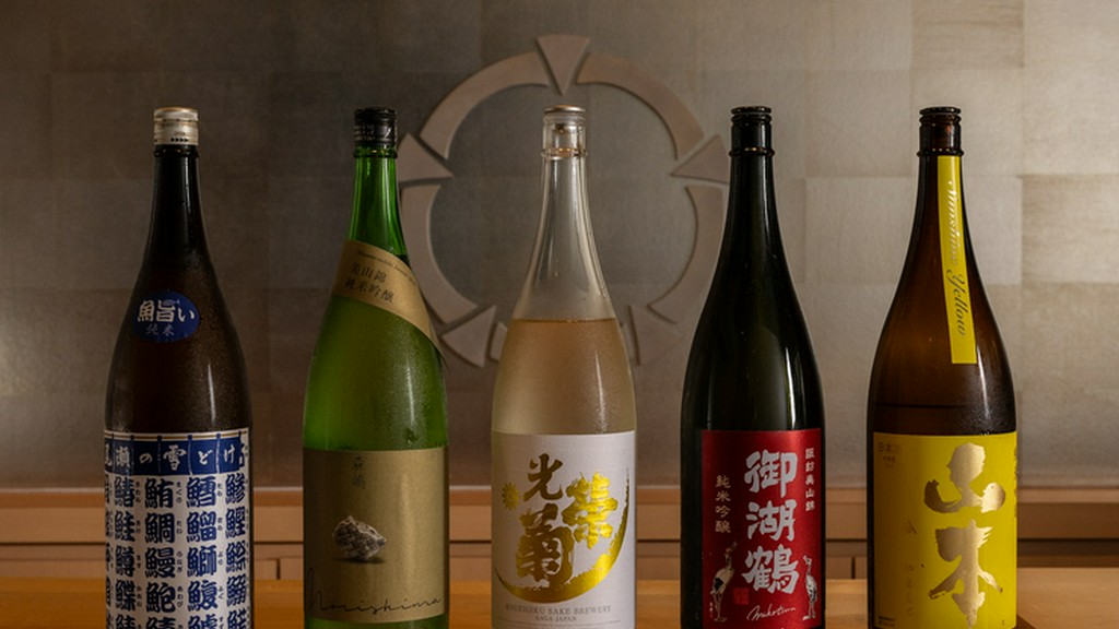 飲む人の笑顔を想像しながら選ぶ、店主こだわりの日本酒