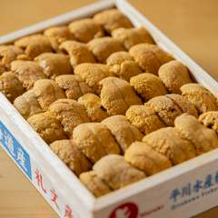北海道を中心に選りすぐり、とろけるような甘みのある『ウニ』