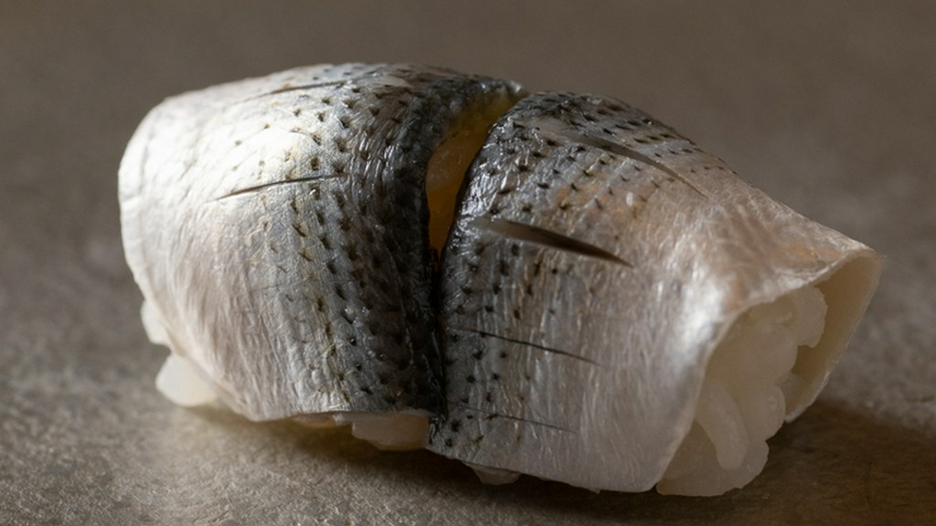 しっかりとした身と、程良い皮の食感が絶妙。店主厳選の『小肌』