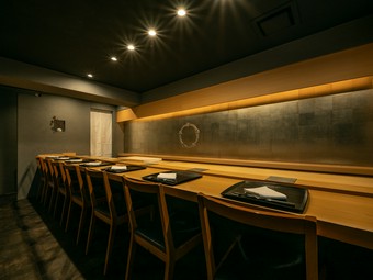 奥渋エリアで、オリジナリティーの光る鮨と出合える店