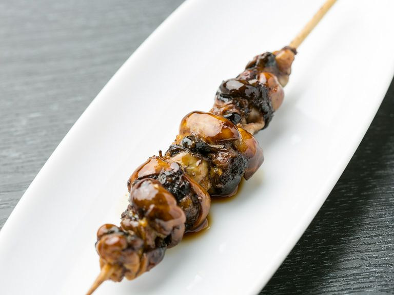 上品なタレで焼き上げた香ばしい苦みが抜群の『肝焼き』