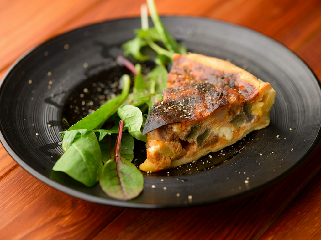 濃厚なソースとチーズの爽やかさを一度に堪能『キッシュ』