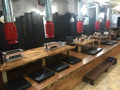 排煙設備があるから、においを気にせず炭火焼を堪能