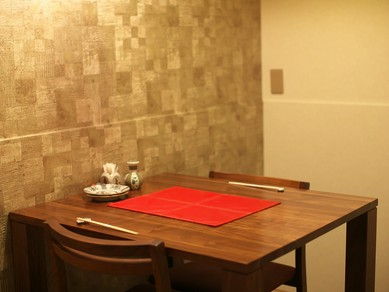 しっとりとした大人の時間を満喫できる、モダンな空間