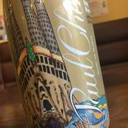 リオの店長が酒屋さんに駄々をこねにこねてようやくゲット！
超希少！レアすぎる！どこにも情報載ってません
サクラダファミリアがモチーフのラベルも味わいも豪華な貴重な１本。