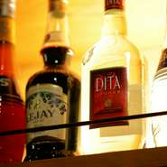 数多くのカクテルをバーテンダーが妥協せずにお作りいたします。
どんぐりとすもものお酒は飲んだことありますか・・・？
【価格】　　380