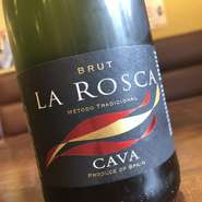 カサデルリオのハウスCAVA

スペインと言えば辛口スパークリングワイン～CAVA～