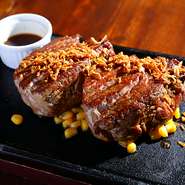 お肉150ｇ～300g！！サラダ、スープ、ライス（大盛り無料）ドリンク1杯（生ビールもＯＫ）ついてます！