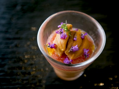 選りすぐりの食材で描かれる食の世界