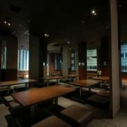 様々な席タイプ個室をご用意している【KICHIRI 秋葉原】。チームでの忘年会や、会社規模の忘年会でもご利用頂けます。完全個室もご用意致しておりますので、その時々に合わせてお楽しみ頂けます。
