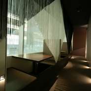 様々な席タイプをご用意している【KICHIRI 秋葉原】。少人数のパーティはもちろん、100名様までのパーティも可能です。会社の歓送迎会や、仲間とのパーティもお楽しみ頂けます。
