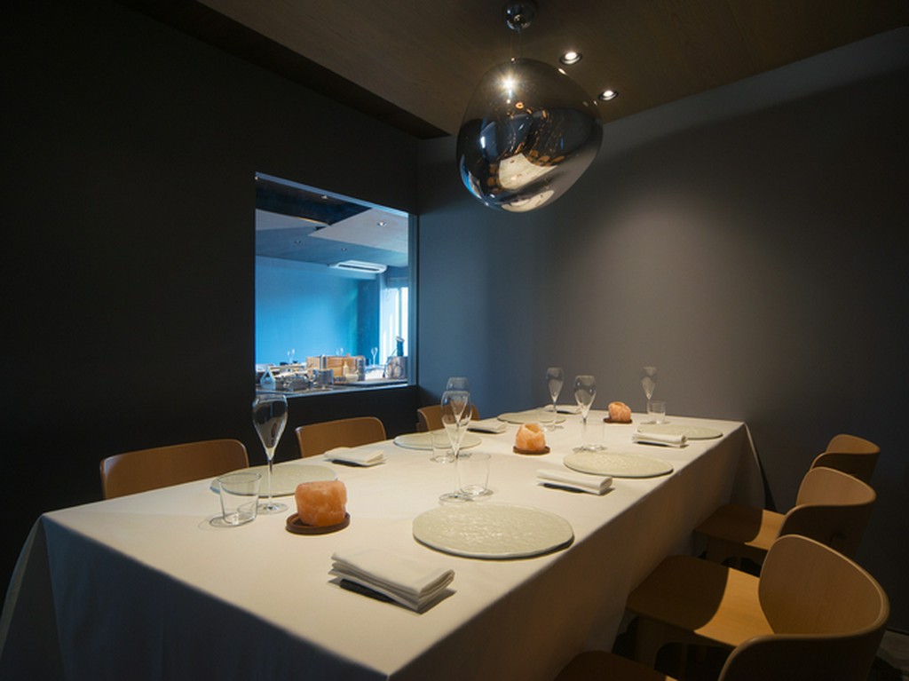 デートやパーティ、ビジネスシーンにも使える個室