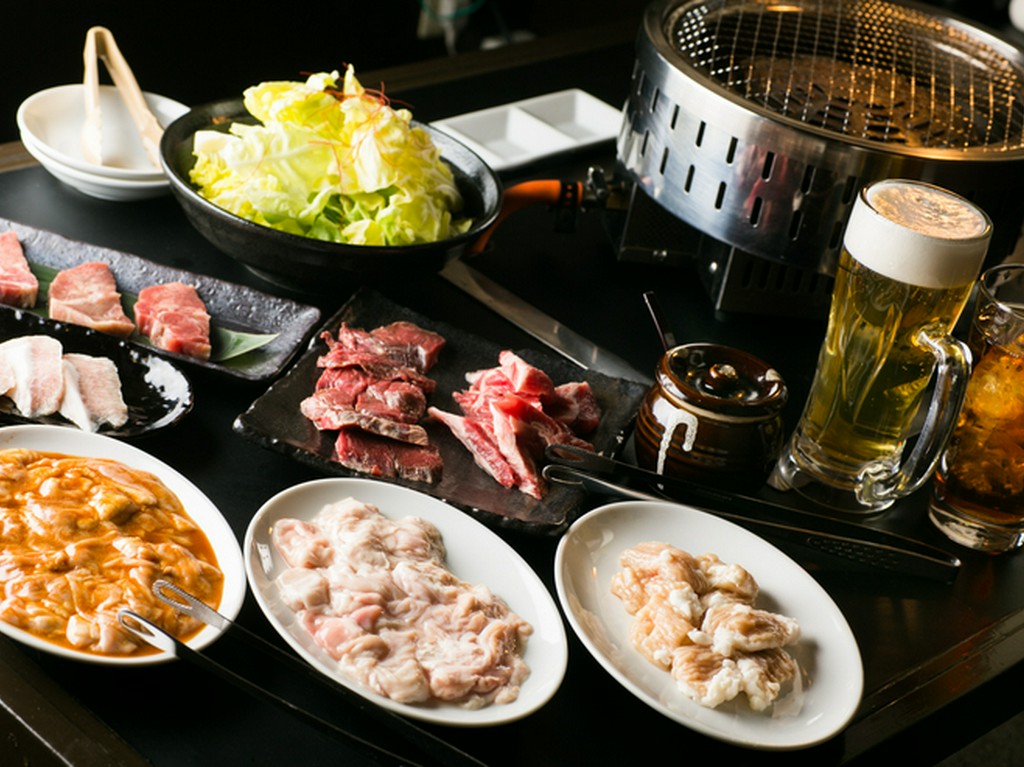 食べ放題2480円、食べ飲み放題3200円！